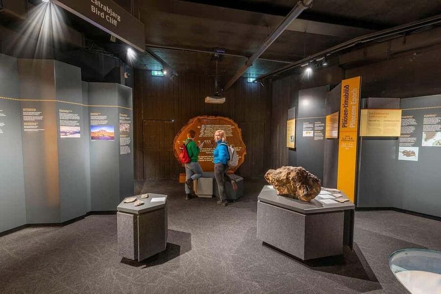 Reykjavik: Perlan - Wonders of Iceland Experience - Volcano show and sensory staging: how to get the most out of the fire