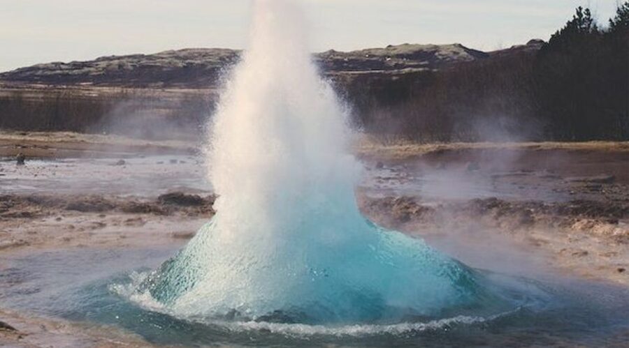 Reykjavík: Private Golden Circle Tour with Kerid Crater - Geysir Geothermal Area and Gullfoss: Heat Meets Power