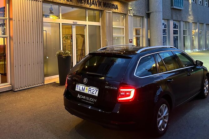 Reykjavik: Private Keflavik Airport to Hotel Transfer: upto 8 PAX - Group size, vehicle capacity, and pricing reality check