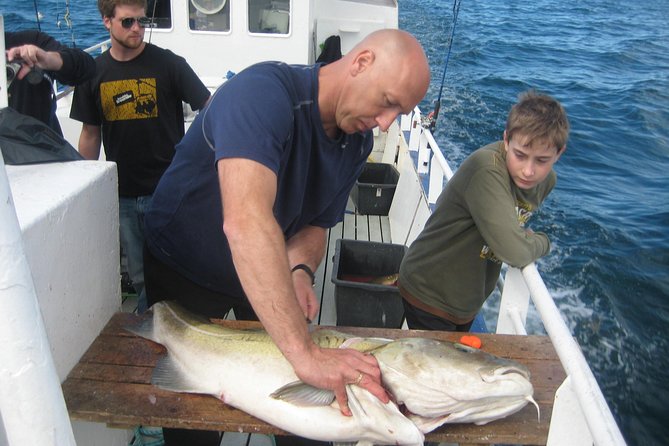Reykjavik Sea Angling Gourmet - How the crew teaches sea angling, even if you’ve never fished