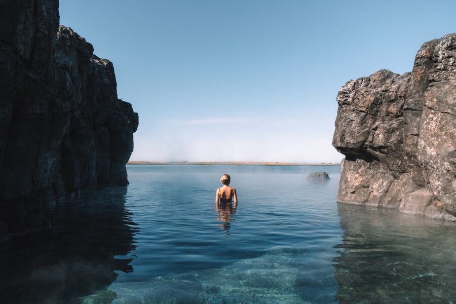 Reykjavik: Sky Lagoon Entrance Pass With 7-Step Spa Ritual - Food and drink after your soak at Keimur Café and Smakk Bar