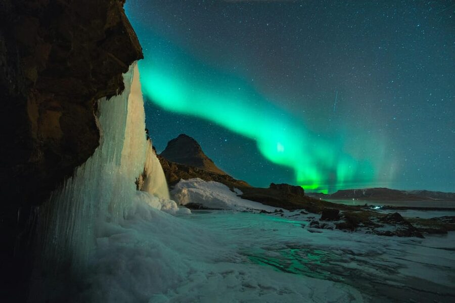 Reykjavik: Small-Group Northern Lights Tour with Pickup - Why a max-19 Reykjavik Northern Lights hunt feels better than the big-coach version