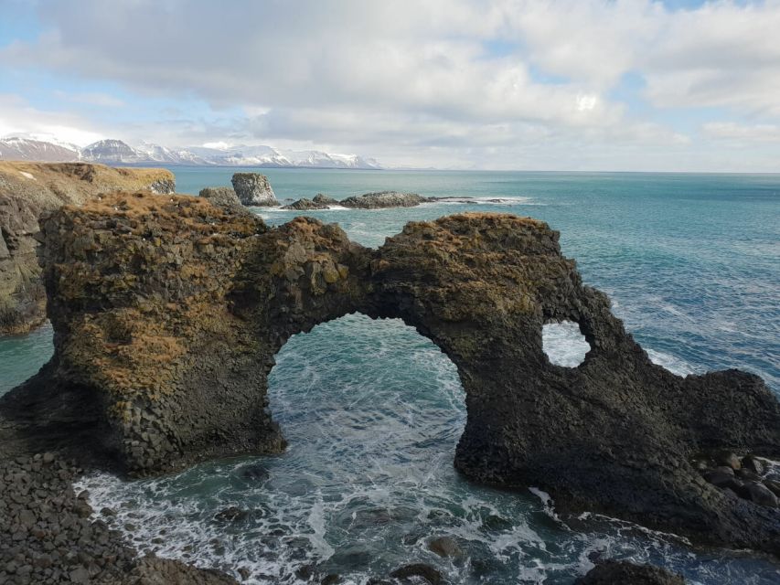 Reykjavik: Small-Group Snæfellsnes Day Trip - Djúpalónssandur black beach and the lifting stones challenge
