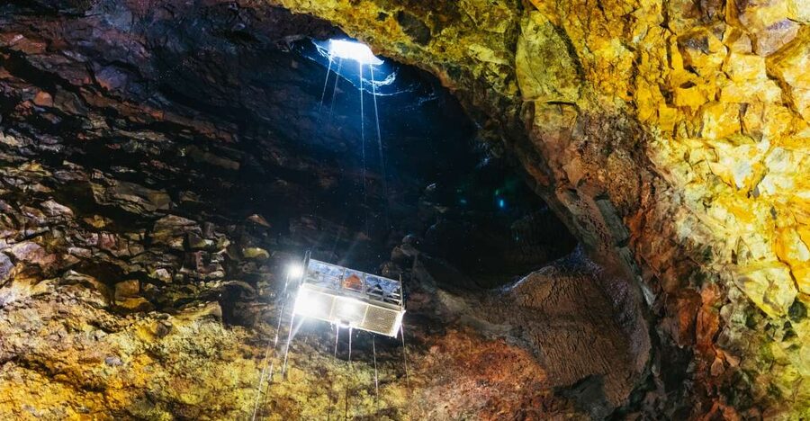Reykjavik: Thrihnukagigur Volcano Guided Hiking Day Trip - The 120-Meter Descent: What the Volcano Interior Feels Like