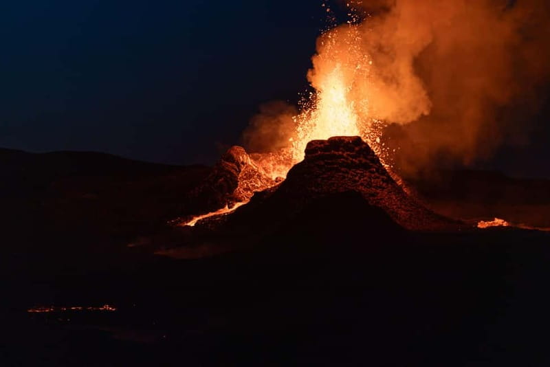 Reykjavik: Volcano Express Entry Ticket at Harpa - Flight, turbulence, and earthquake force, the show’s most memorable beats