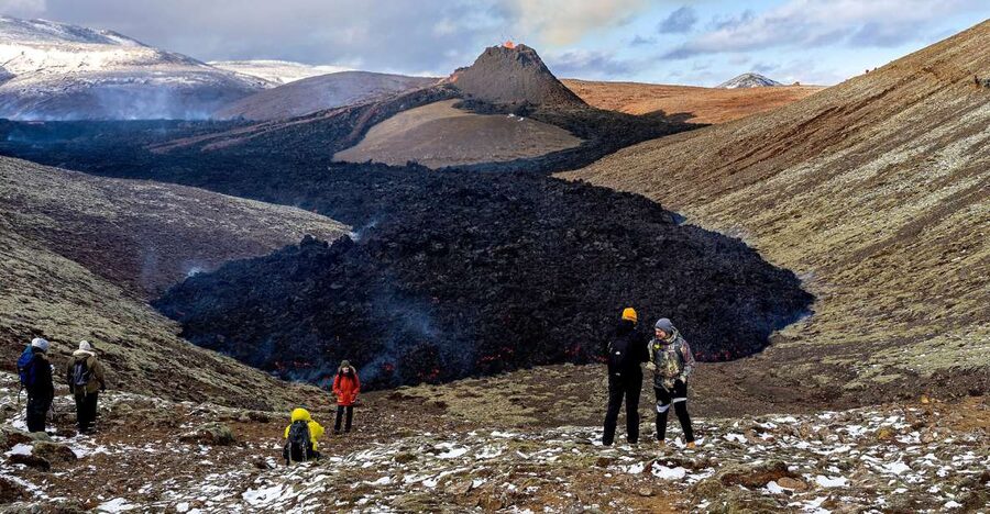 Reykjavík: Volcano Hike, Visit Grindavík and Blue Lagoon - BSI Bus Station Start, Then Straight Into Reykjanes Geopark
