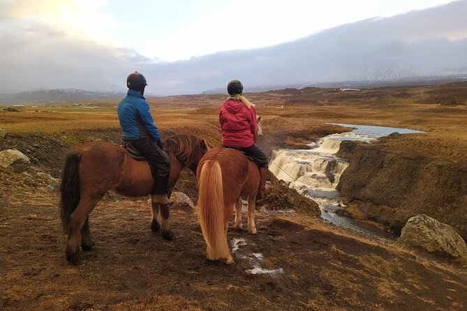 Short Riding Tour with Eye-Catching Photos at Waterfall - Why a quick Reykjafoss ride works so well from Akureyri