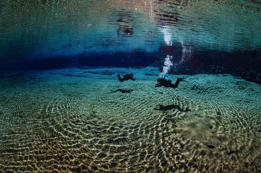 Silfra: Diving Between Tectonic Plates - From Reykjavik pickup to gearing up, what the 3-5 hour rhythm feels like