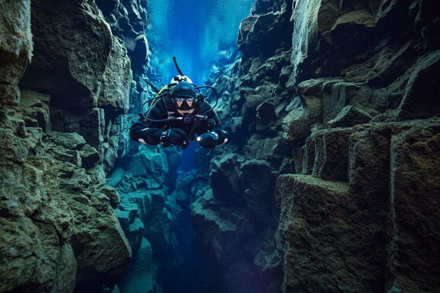 Silfra: Diving Between Tectonic Plates - Who should book, and who should skip based on the rules