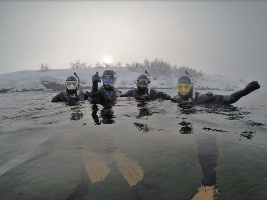Silfra: Fissure Snorkeling Tour with Underwater Photos - The 30-minute briefing and 30-minute walk: your warm-up phase