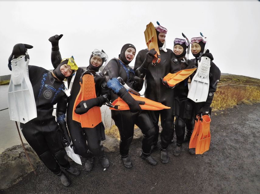Silfra: Fissure Snorkeling Tour with Underwater Photos - Break time and exploring Þingvellir after you’re dry