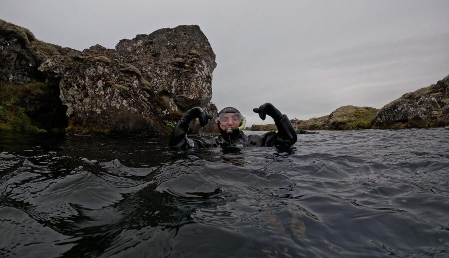 Silfra: Fissure Snorkeling Tour with Underwater Photos - Who should book, and who should skip Silfra