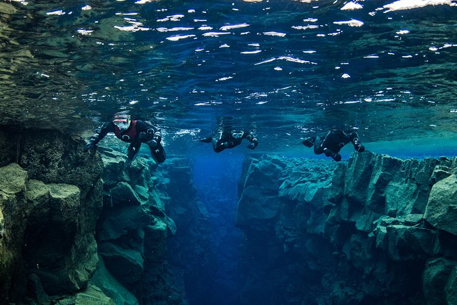 Silfra: Snorkeling Between Tectonic Plates Pick Up from Reykjavik - Heated Changing Van, Gear Briefing, and Why It Takes Longer Than You Think
