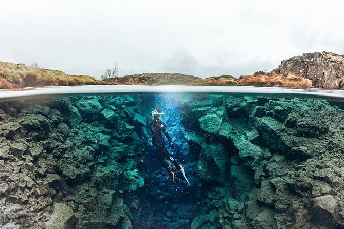 Silfra Wetsuit Snorkeling Tour with Underwater Photos - From Reykjavik - Wetsuit Comfort vs Drysuit Warmth: The Tradeoff to Expect