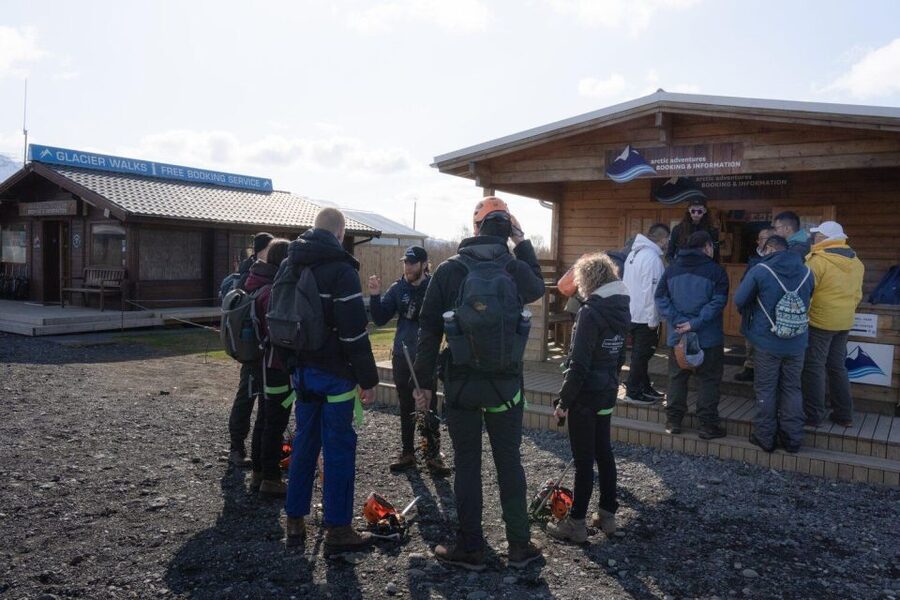Skaftafell: Blue Ice Cave & Glacier Hike on Vatnajökull - Stop 2: 4x4 to Fallsjökull, then the glacier hike