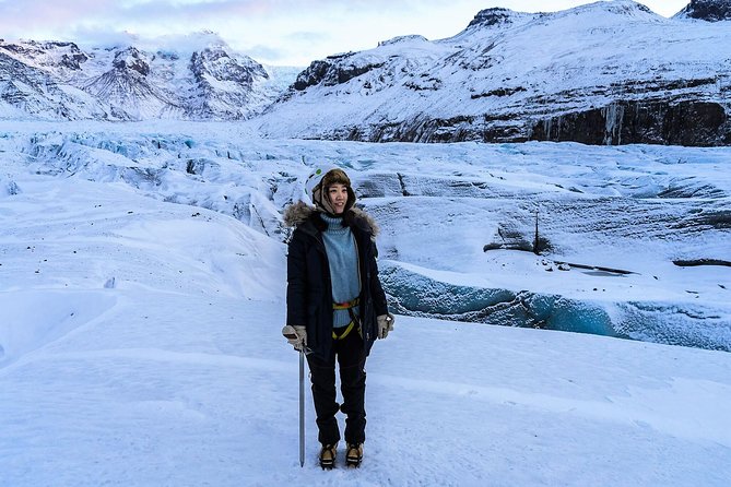Skaftafell: Blue Ice Glacier Hike on Vatnajökull - How the guide turns a walk into glacier learning