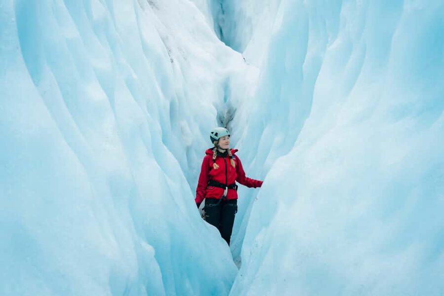 Skaftafell: Blue Ice Maze Glacier Hike on Vatnajökull - What happens on the glacier: the Crevasse Track experience in plain language