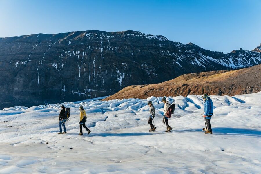 Skaftafell: Falljokull Glacier Easy Group Hike - Falljökull Glacier Walking From Skaftafell, and Why It Feels So Big