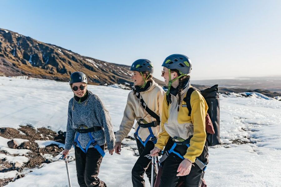 Skaftafell: Falljokull Glacier Easy Group Hike - Safety Briefing and the First Steps on Crampons