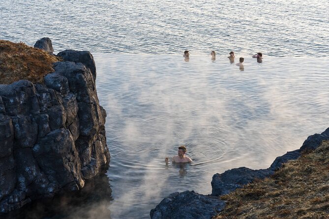 Sky Lagoon Ticket with 7-Step Ritual and Transfers from Reykjavik - How to time your visit for sunset, fewer crowds, and better photo light
