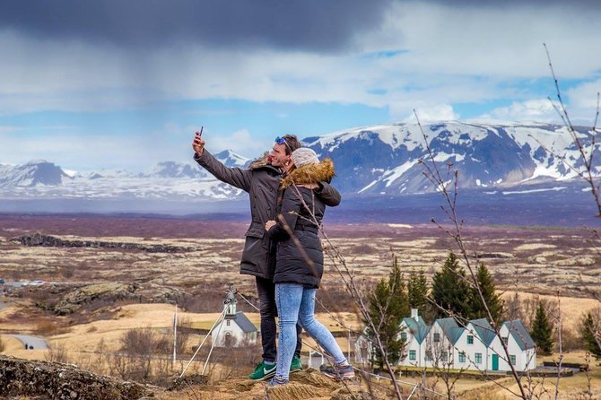 Small-group Golden Circle Classic Tour from Reykjavik - The Minibus Ride: Wi-Fi, Stories, and Real Breaks