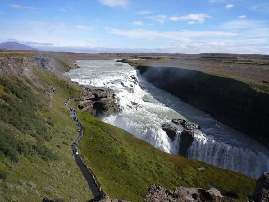 Small Group Golden Circle Tour w/ Kerid & Tomato Farm Visit - Geysir Geothermal Area and Strokkur: Hot Water in Action