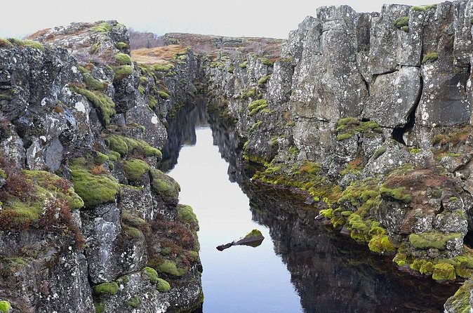 Small Group Golden Circle with Kerid Crater & Tomato Farm Visit - Gullfoss waterfall: getting the most in one hour