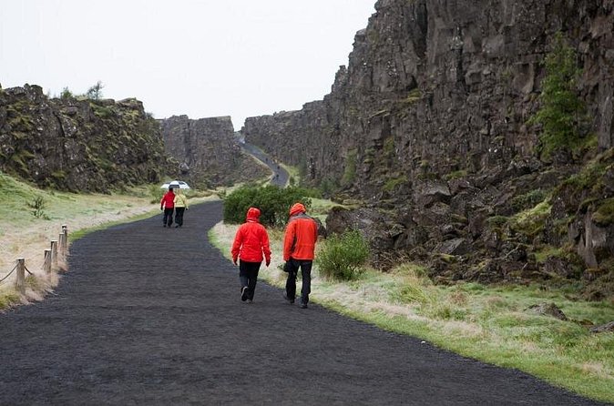 Small Group Golden Circle with Kerid Crater & Tomato Farm Visit - Tips to make the day smoother in Iceland weather