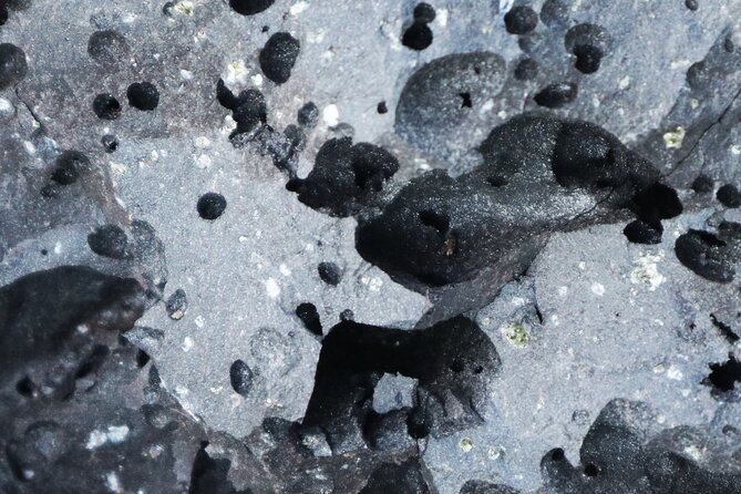 Small Group Volcano Hike with a Professional Geologist - What You Learn on the Trail: Lava Types, Rock Clues, and Heat