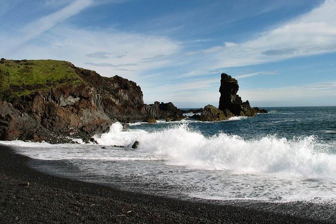 Snaefellsnes National Park and Natural Wonders from Reykjavik - Kirkjufell, the triangle that makes people plan their whole trip
