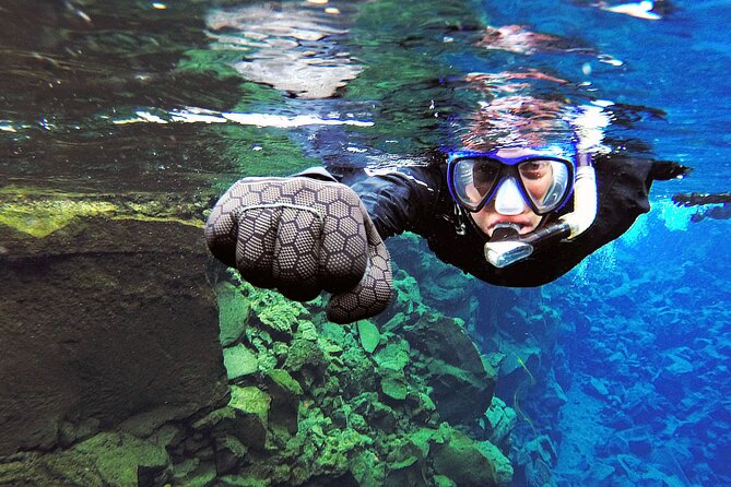 Snorkeling in Silfra & Fly Over Iceland Virtual Experience - Self-drive - Stop 2: Fly Over Iceland, and why the screen matters more than you expect