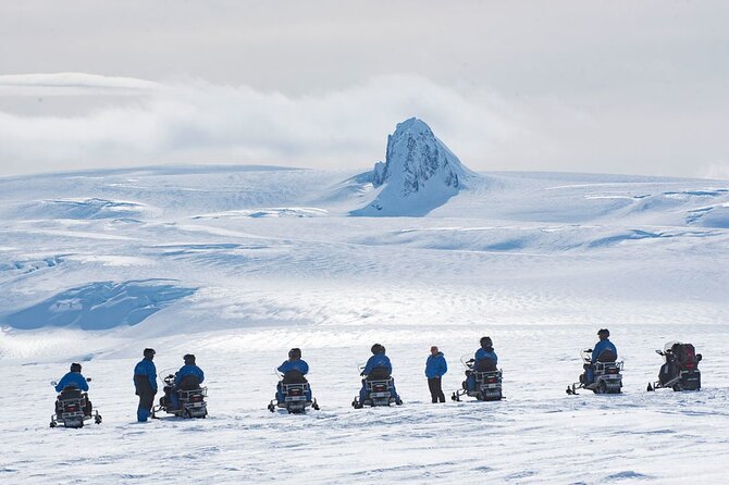 Snowmobile tour on Vatnajökull - Entering Vatnajökull on a Snowmobile, the Right Kind of Thrill