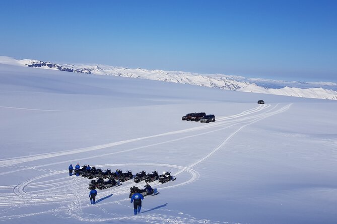 Snowmobile tour on Vatnajökull - Stop 3: Jöklasel and the Glacier Talk on the Way Down (About 50 Minutes)