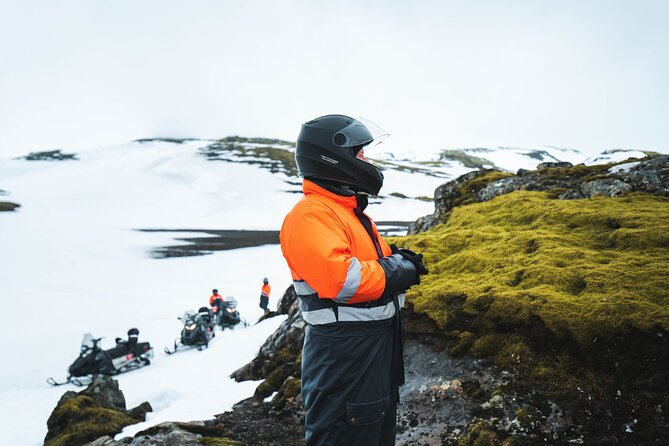 Snowmobiling on Eyjafjallajökull - The ride to the glacier: instruction plus momentum