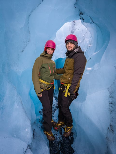 Sólheimajökull Glacier: Guided Hike with Equipment - Why Sólheimajökull Glacier feels so Iceland, even before you touch the ice