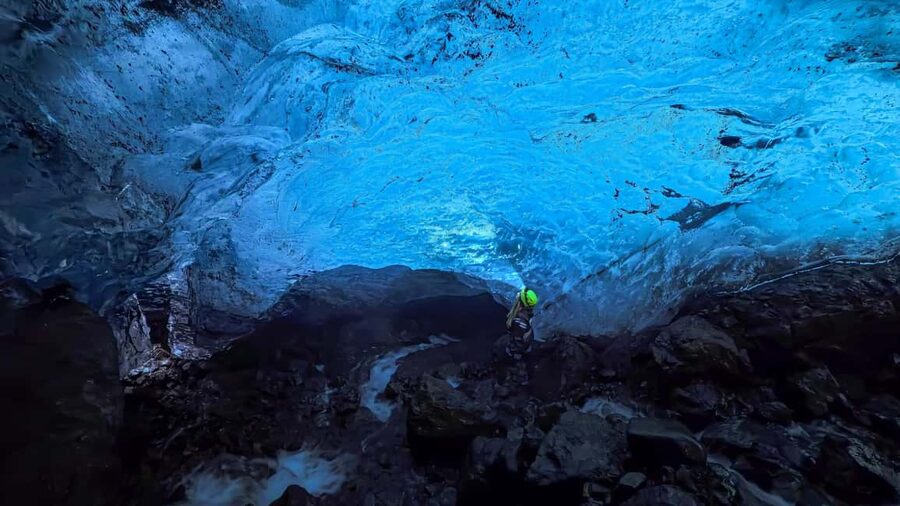 Sólheimajökull: Glacier Hike and Ice Cave Tour - Safety Briefing: Why the First 20 Minutes Feel Like the Secret Sauce
