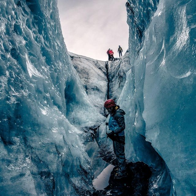 Sólheimajökull Ice Climbing Tour - Weather and comfort: how to handle the day if it turns