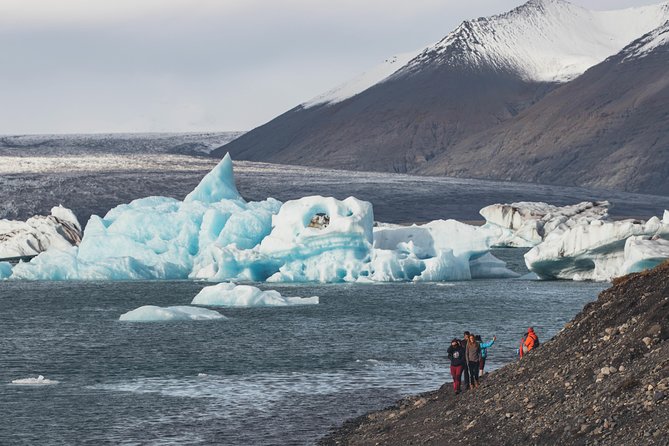 South Coast, Diamond Beach and Glacier Lagoon Day Tour - Vik Breaks: Where the Coach Resets Before the Final Stretch