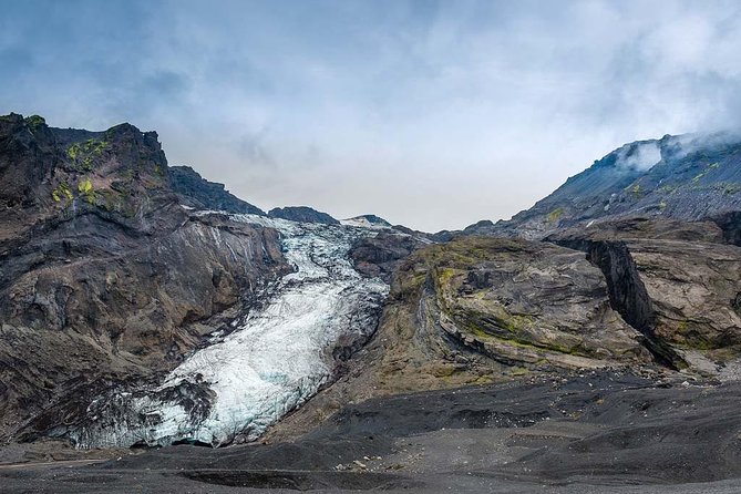 South Shore and Eyjafjallajökull Super Jeep Tour from Reykjavik - Stop 2: The Eyjafjallajökull eruption story, told near Gígjökull