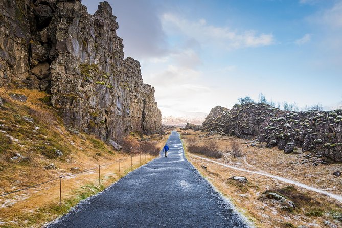 The Golden Circle Guided Bus Tour from Reykjavik - Guides, audio, and Wi-Fi: the tech that actually helps