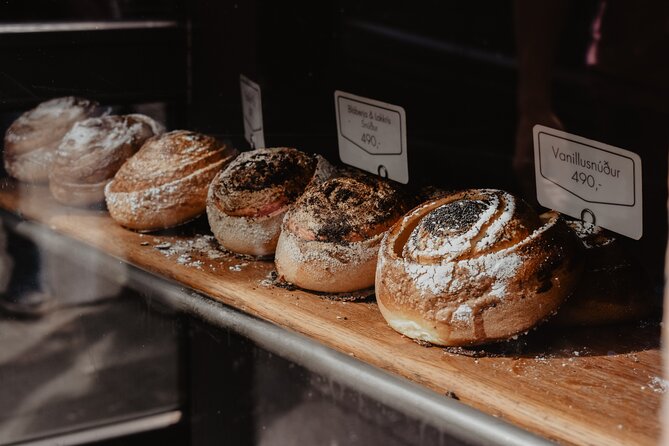 The Icelandic Sweet Tooth Tour - The meeting spot at Ingólfur Square, and why location matters