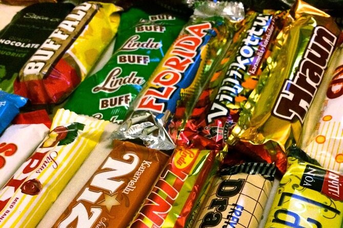 The Icelandic Sweet Tooth Tour - Laugavegur stroll time, and how the guide turns streets into stories