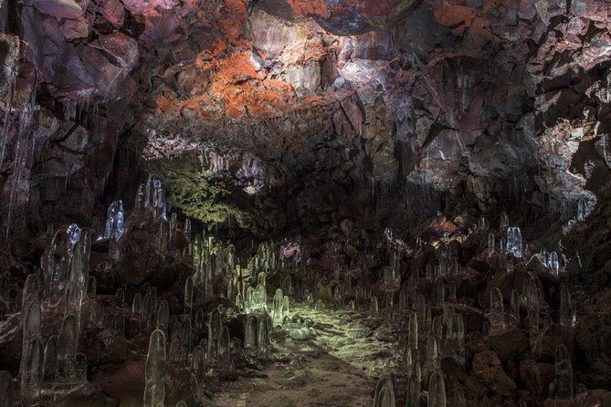 The Lava Tunnel Tour - Raufarhólshellir - The guide experience: stories, pace, and clarity