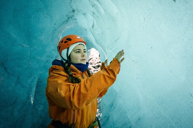 The Original Ice Cave Tour in Jökulsárlón Glacier Lagoon - What to wear so you stay warm, dry, and not miserable