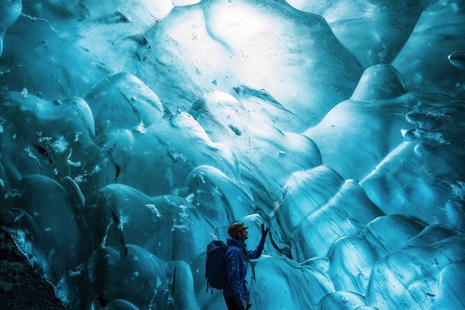 The Original Ice Cave Tour in Jökulsárlón Glacier Lagoon - Getting there: the Jökulsárlón meeting point and the 4x4 start