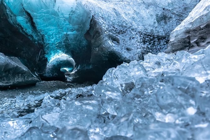 Treasure Iceland - Ice Cave Discovery - Why an ice cave hike from Jökulsárlón feels different