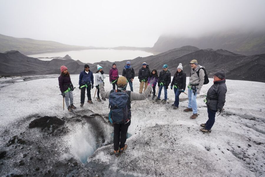 Vatnajökull: Short Glacier Encounter Walk with 4x4 Transfer - Getting To Freysnes, And Why It Sets the Tone