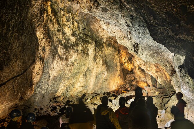 Vatnshellir Cave Tour - Vatnshellir Cave: a lava tube tour that makes the geology make sense