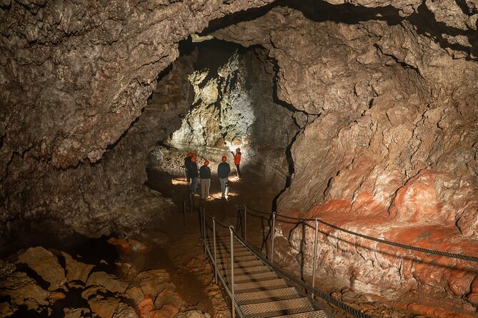 Vatnshellir Cave Tour - What you should wear: warm layers and shoes you trust