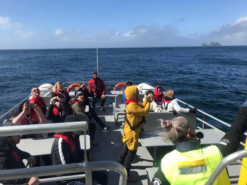 Vestmannaeyjar: Heimaey Island Round Boat Tour - Getting on Board at Heimaey Harbour and Settling In